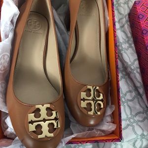 Tory Burch pumps each $160 size: 6 1/2